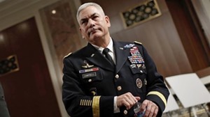 Pic 2. 4-star General_John_F._Campbell_ISAF